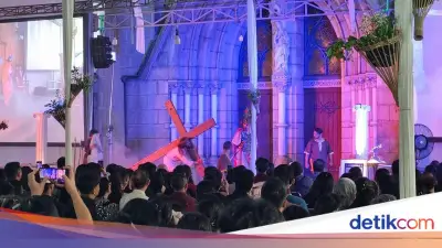 Gereja Katedral Jakarta Gelar Jumat Agung dengan Jalan Salib Kreatif