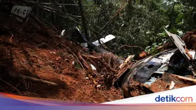 Helikopter Jatuh di Kalbar Tewaskan 8 Orang, Termasuk Warga Malaysia: 6 Fakta Lengkap