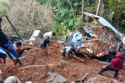 Hoaks Foto Evakuasi Helikopter PK-CFX di Sanggau