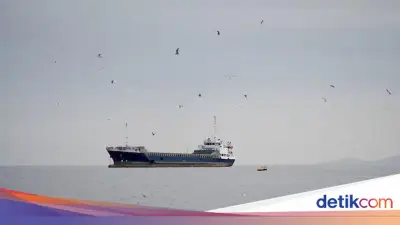 IMO Siapkan Rencana Evakuasi Ratusan Kapal Terjebak di Selat Hormuz