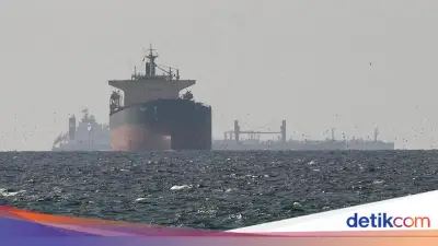 Iran Izinkan Kapal Tanker Irak Lintasi Selat Hormuz di Tengah Blokade