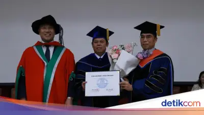 Ketua DPD RI Sultan Najamudin Raih Doktor HC dari Universitas Maritim Korea