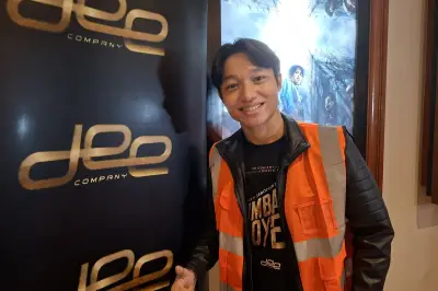 Kiesha Alvaro Belajar Mengoperasikan Ekskavator untuk Film Tumbal Proyek