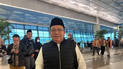 Koper Haji Belum Dibagikan, DPR Sebut Jemaah Gelisah Jelang Keberangkatan Kloter Pertama