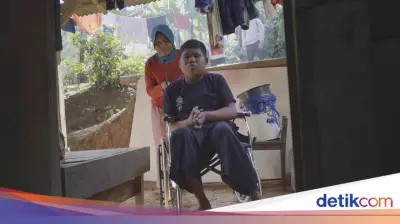 Kursi Roda dari Kemensos Ubah Hari-hari Nurdin, Pemuda Disabilitas di Bandung