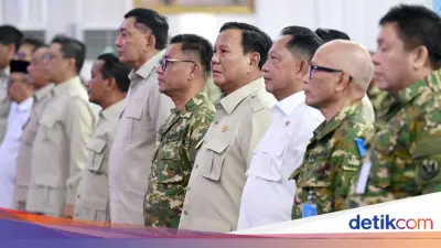 Mendagri Tito Dampingi Prabowo Beri Arahan pada Ketua DPRD Se-Indonesia