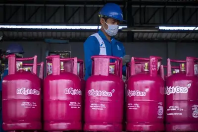 Pemerintah Naikkan Harga BBM Nonsubsidi dan LPG 12 Kg Mulai Sabtu Depan
