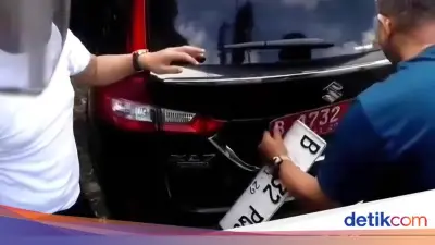 Pemobil Ubah Pelat Merah Jadi Putih di Puncak Bogor, Viral dan Diamankan Polisi