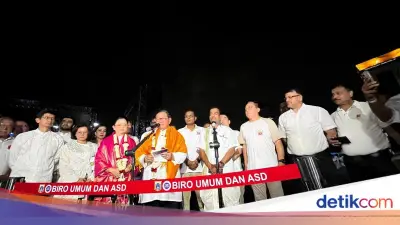 Pramono Anung Tegaskan Perdamaian Dimulai dari Diri Sendiri di Malam Renungan Suci