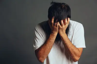 Riset Ungkap 2,45 Juta Remaja Indonesia Alami Gangguan Kejiwaan