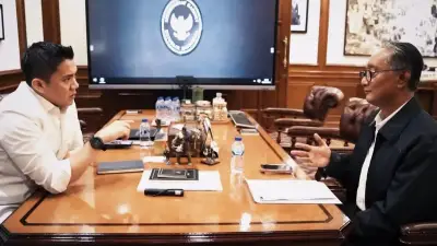 Seskab Teddy Tegaskan Infrastruktur Harus Langsung Dirasakan Rakyat