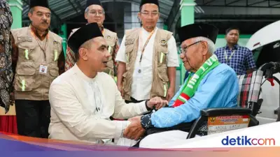 Taj Yasin Minta Jemaah Haji Jateng 2026 Jaga Kesehatan dan Nama Baik Daerah