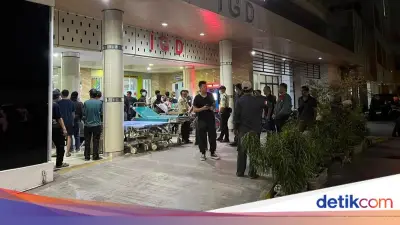 Tangis Keluarga Pecah saat Tahu Korban Tabrakan Kereta di Bekasi Meninggal