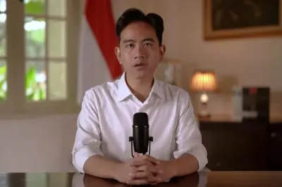 Viral Video Gibran Bagi Bansos Rp55 Juta, Cek Fakta Ungkap Manipulasi