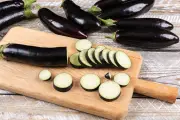 3 Cara Menggoreng Terong Ungu agar Tidak Benyek dan Berminyak