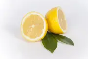 6 Manfaat Kesehatan Lemon, Buah Segar yang Lebih dari Sekadar Hiasan