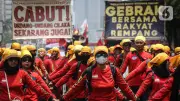 Aliansi Gebrak dan KASBI Gelar Aksi May Day di DPR, Beda dengan Acara Monas
