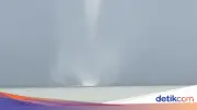 BMKG Jelaskan Fenomena Waterspout Mirip Tornado di Dekat Jembatan Suramadu