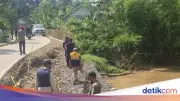 Bronjong Jalan Desa di Pandeglang Turun Akibat Luapan Sungai, PUPR Banten Pastikan Aman