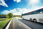 Cek Fakta: Foto Bus Terguling Bukan Kecelakaan Lalu Lintas