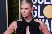 Charlize Theron Kritik Keras Pernyataan Timothée Chalamet Soal Opera dan Balet