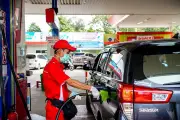 Debat Penggunaan Solar Subsidi untuk Mobil Diesel Modern