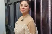 Dewi Perssik Santai Tak Diundang ke Pernikahan El Rumi dan Syifa Hadju