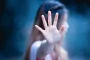Diamnya Korban Kekerasan Seksual: Benarkah Itu Menandakan Persetujuan?