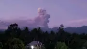 Gunung Dukono Erupsi Pagi Ini, Semburkan Abu Vulkanik Setinggi 1,4 Kilometer