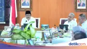 Gus Ipul Ajak Pegawai Kemensos Gunakan Transportasi Umum dan Sepeda