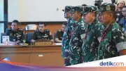 Hakim Tegur Tentara di Sidang Air Keras: Jangan Melamun