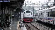 Imbas Kecelakaan KRL, Penumpang Kereta Jarak Jauh Harus Tunggu Sampai 4 Jam