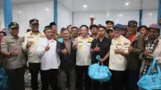 Kasatgas PRR Tito Karnavian Salurkan Bantuan dan Tinjau Pemulihan Penyintas Bencana di Bener Meriah
