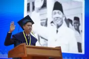 Kisah Inspiratif Dua Mahasiswa Batak, Anak Supir Angkot dan Kuli, Sukses Lulus dari ITB