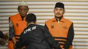 KPK Limpahkan Bupati Bekasi Ade Kuswara ke Kejaksaan, Sidang Segera Digelar
