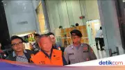 KPK Tetapkan Bupati Tulungagung Tersangka Pemerasan 16 Pejabat untuk Beli Sepatu Mewah