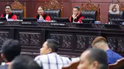 MK Tolak Gugatan Mahasiswa Soal Masa Jabatan Kapolri, Dinilai Tidak Konsisten