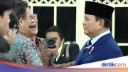 Momen Rocky Gerung Tertawa Bareng Prabowo di Istana Negara