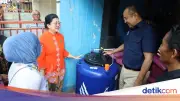 PAM JAYA dan TP PKK DKI Bagikan 100 Toren Air Gratis Sambut Hari Kartini