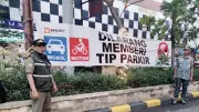 Peringatan Resmi: Pengunjung Blok M Dilarang Berikan Tip ke Juru Parkir Liar