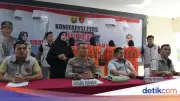 Polda Sumsel Bongkar Pabrik Miras Oplosan Besar, 20 Ribu Botol Disita