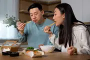 Prinsip Hara Hachi Bu dari Okinawa: Rahasia Panjang Umur dengan Makan 80 Persen Kenyang