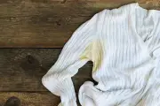 Rahasia Mencuci Baju Putih Agar Tetap Bersih dan Berkilau