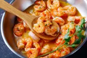 Resep Udang Saus Mentega Lemon Pedas, Paduan Gurih dan Asam yang Menggugah Selera