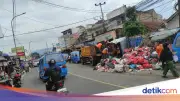 SDN di Leuwiliang Bogor 'Dikepung' Tumpukan Sampah, Kesehatan Siswa Terancam