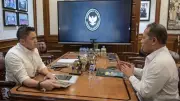 Seskab Teddy Bahas Rekrutmen 30.000 Manajer Kopdes Merah Putih dengan Menteri Koperasi