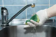 Spons Cuci Piring Bisa Lebih Kotor dari Toilet, Hindari Kebiasaan Ini
