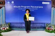 Strategi Tania Anastasya Lulus S2 Manajemen UGM Hanya 1 Tahun 1 Bulan