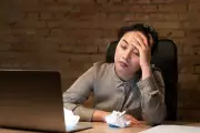 Studi Ungkap Ngobrol 1 Jam bagi Introvert Setara Kelelahan Berolahraga