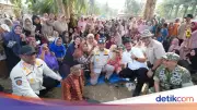 Tito Kunjungi Desa Sekumur, Warga Curhat Soal Krisis Air Bersih dan Hunian